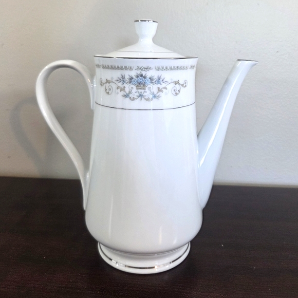 DIANE by Wade Coffee Pot 9 1/4